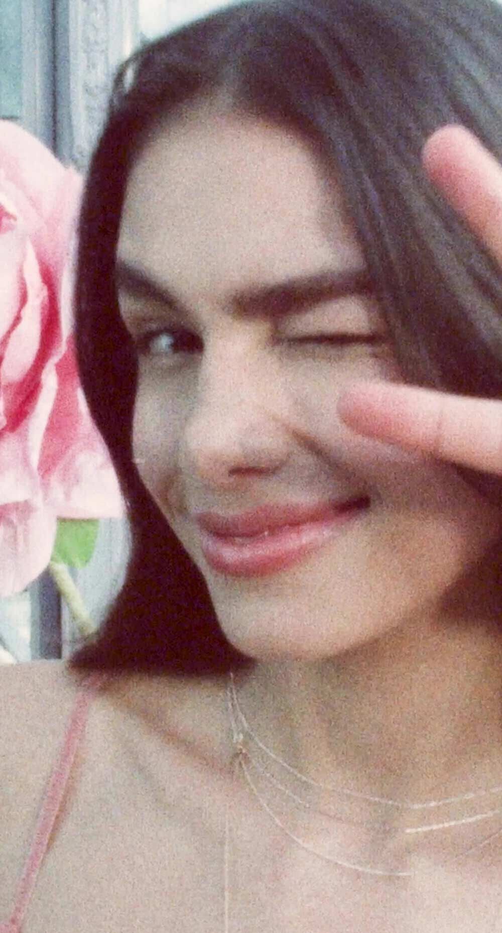 Behind The Scenes: Emily & Sydney