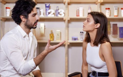 Hovig Etoyan consulting with a client