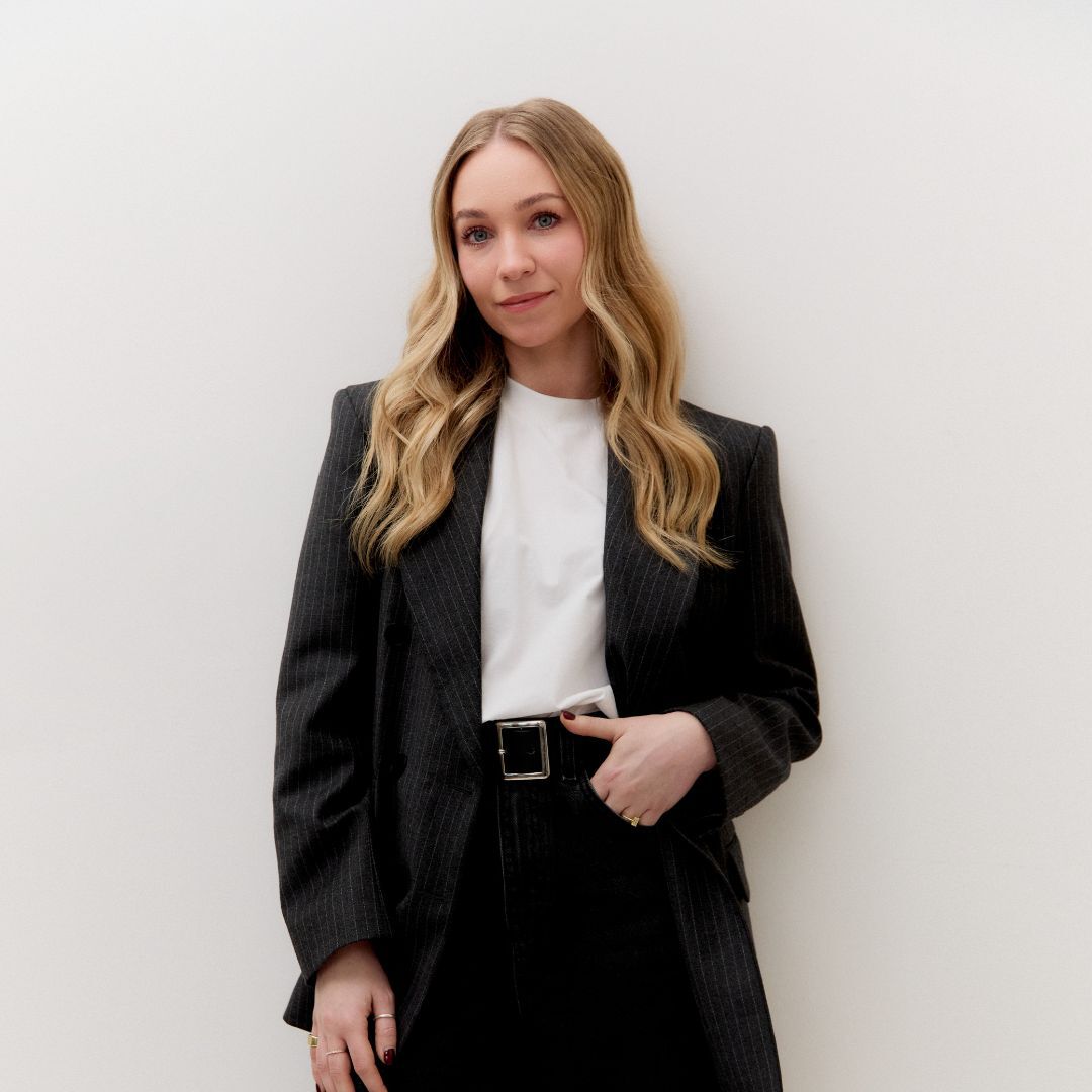 Chloe Swift headshot