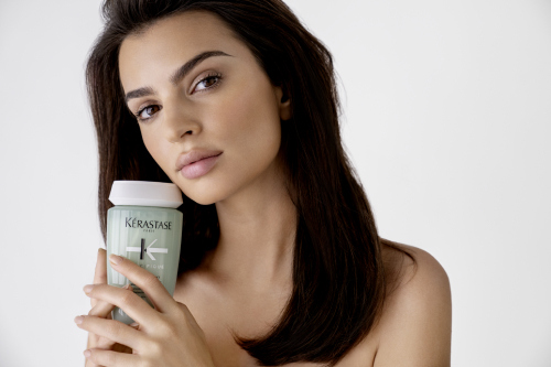 A BALANCING RANGE THAT DELIVERS FRESHNESS AND HYDRATION A BALANCING RANGE THAT DELIVERS FRESHNESS AND HYDRATION